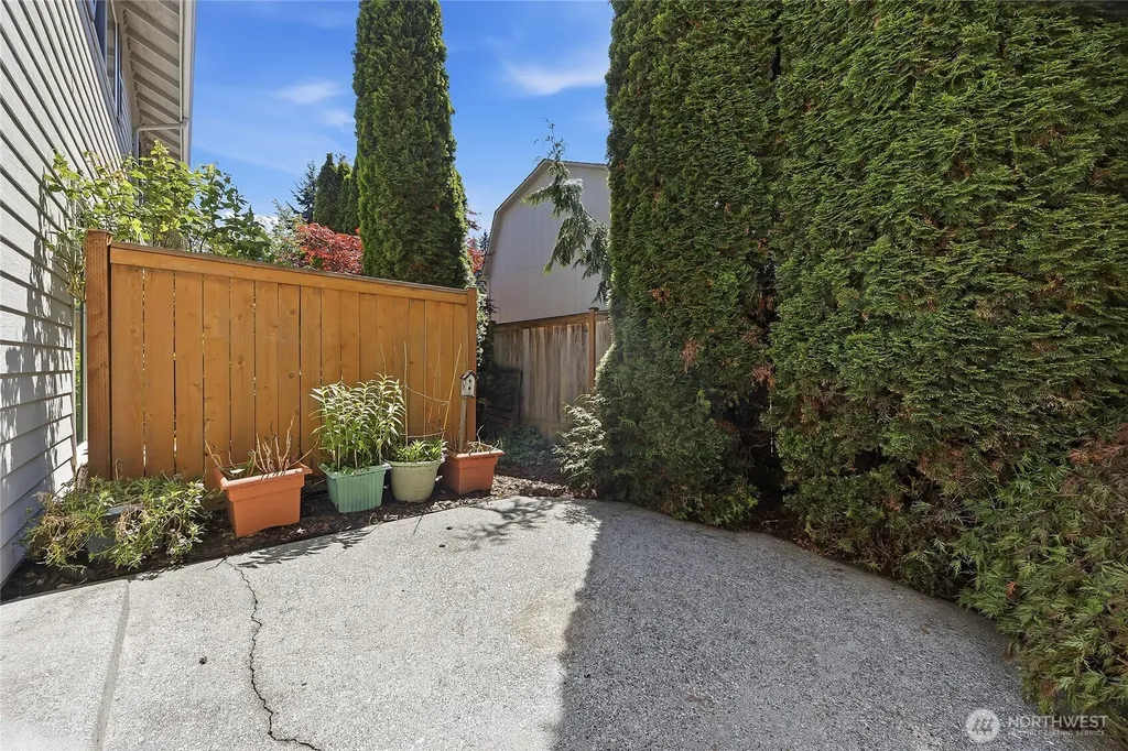 19620 80th Avenue W Edmonds WA 98026