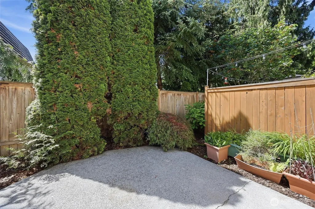 19620 80th Avenue W Edmonds WA 98026