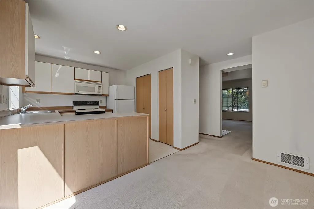 19620 80th Avenue W Edmonds WA 98026