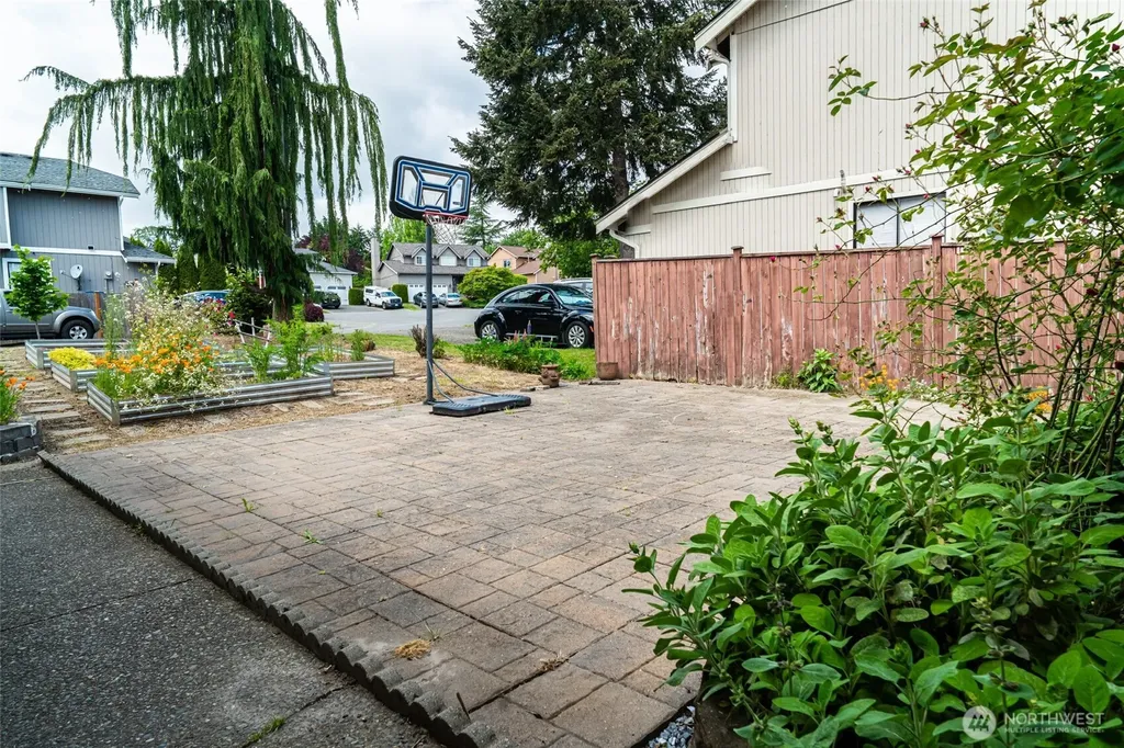 27830 121st Place SE Kent WA 98030