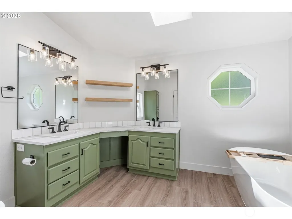 2530 Mt Brynion Road Kelso WA 98626