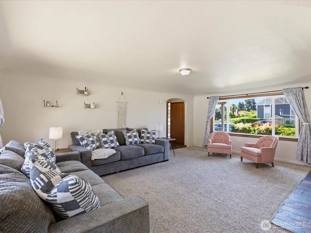 1417 Maple Street Sumner WA 98390