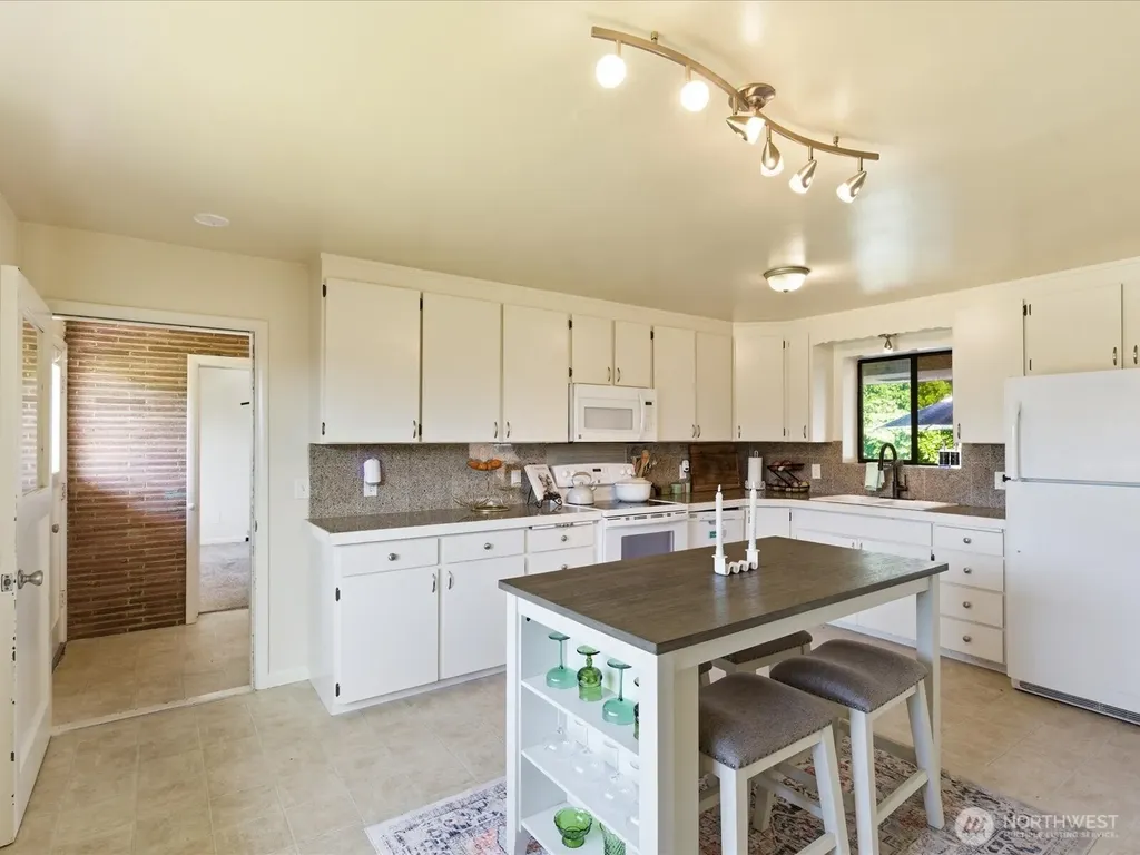 1417 Maple Street Sumner WA 98390