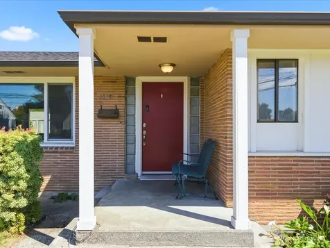 1417 Maple Street Sumner WA 98390