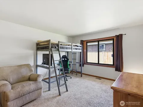 1417 Maple Street Sumner WA 98390