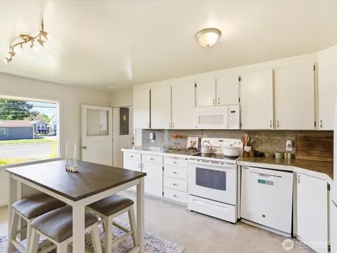 1417 Maple Street Sumner WA 98390