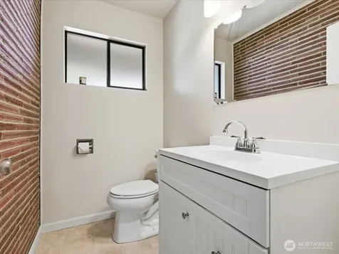 1417 Maple Street Sumner WA 98390