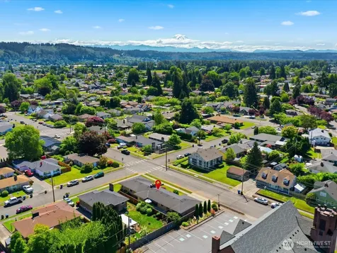 1417 Maple Street Sumner WA 98390