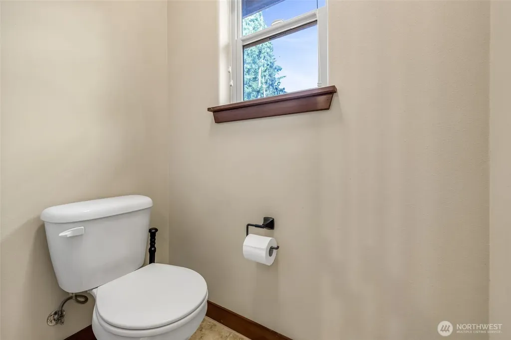 10787 Armada Avenue NW Silverdale WA 98383