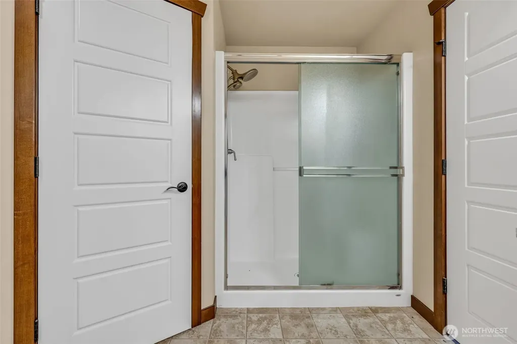 10787 Armada Avenue NW Silverdale WA 98383