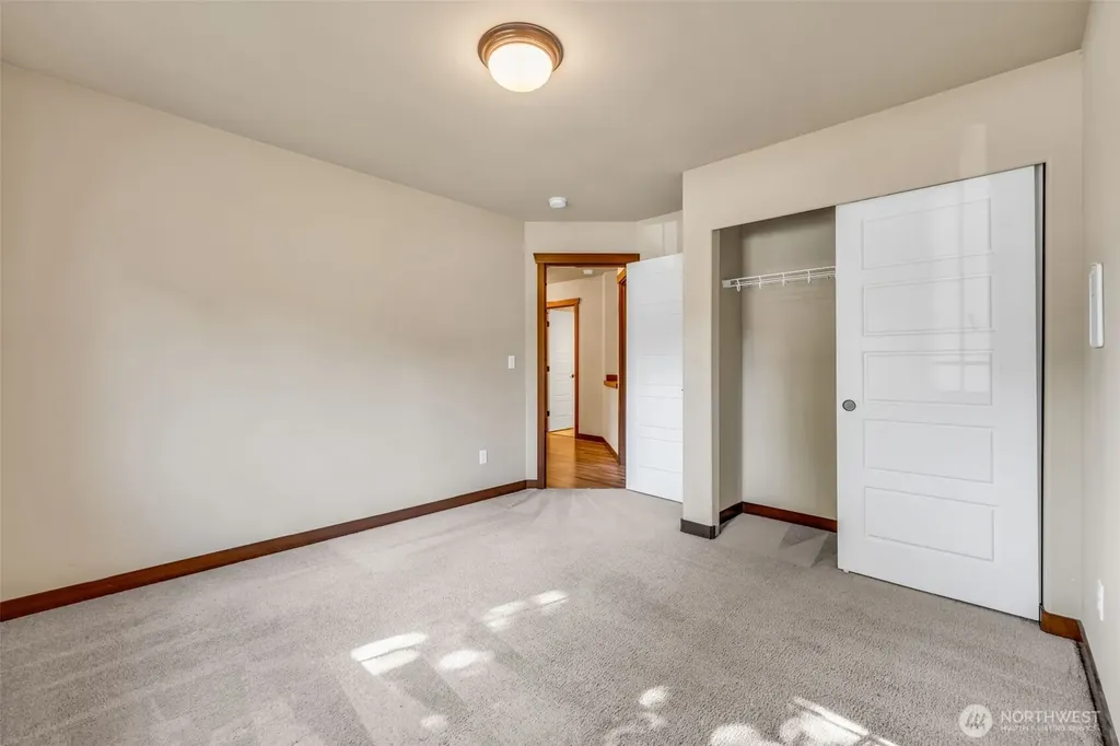 10787 Armada Avenue NW Silverdale WA 98383