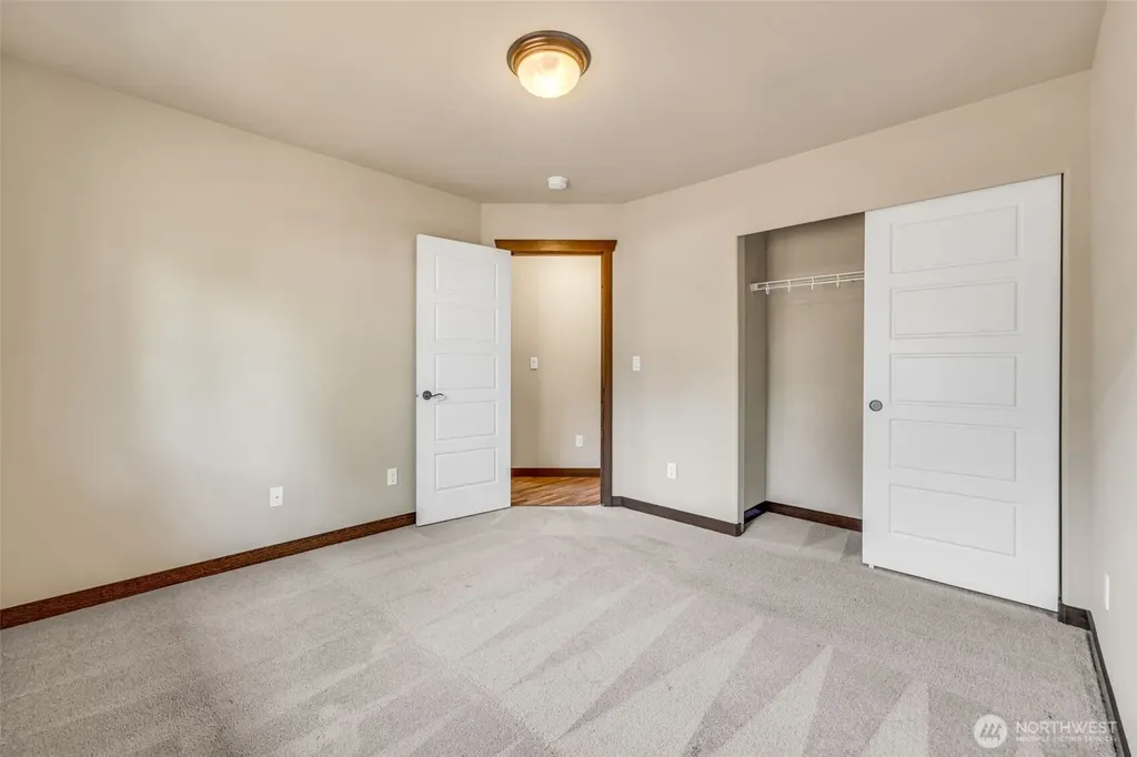 10787 Armada Avenue NW Silverdale WA 98383