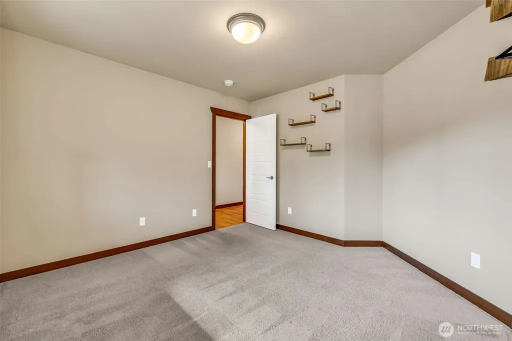 10787 Armada Avenue NW Silverdale WA 98383