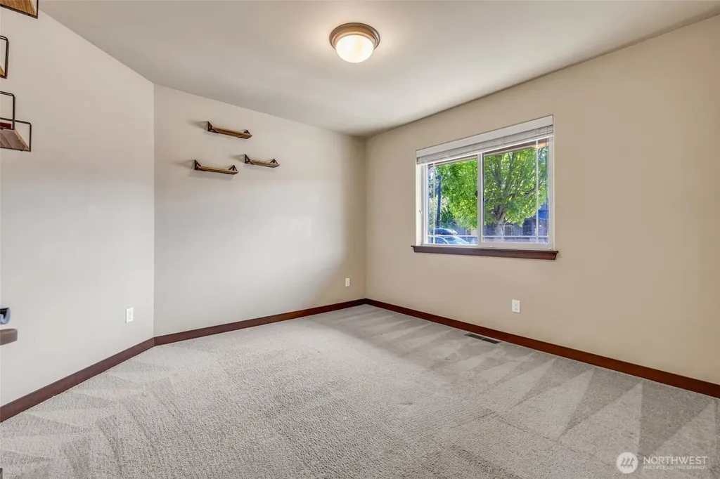 10787 Armada Avenue NW Silverdale WA 98383