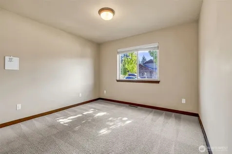 10787 Armada Avenue NW Silverdale WA 98383