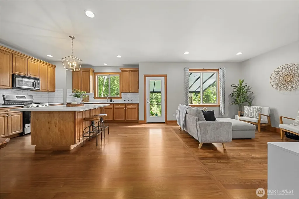 22625 SE 271st Street Maple Valley WA 98038