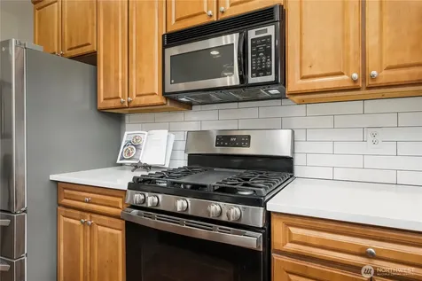 22625 SE 271st Street Maple Valley WA 98038