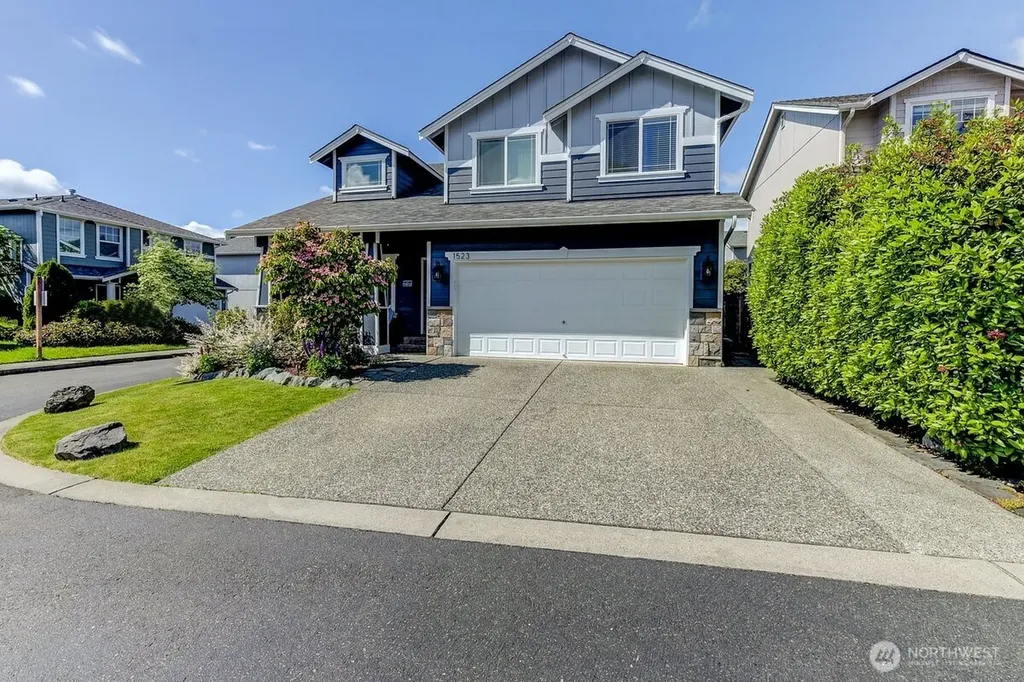1523 151st Street SW Lynnwood WA 98087