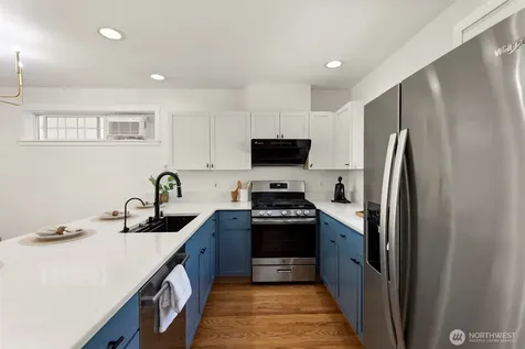 3425 21st Avenue W Seattle WA 98199