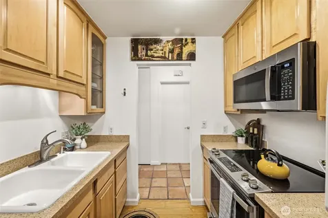 515 S Lake Street Kirkland WA 98033