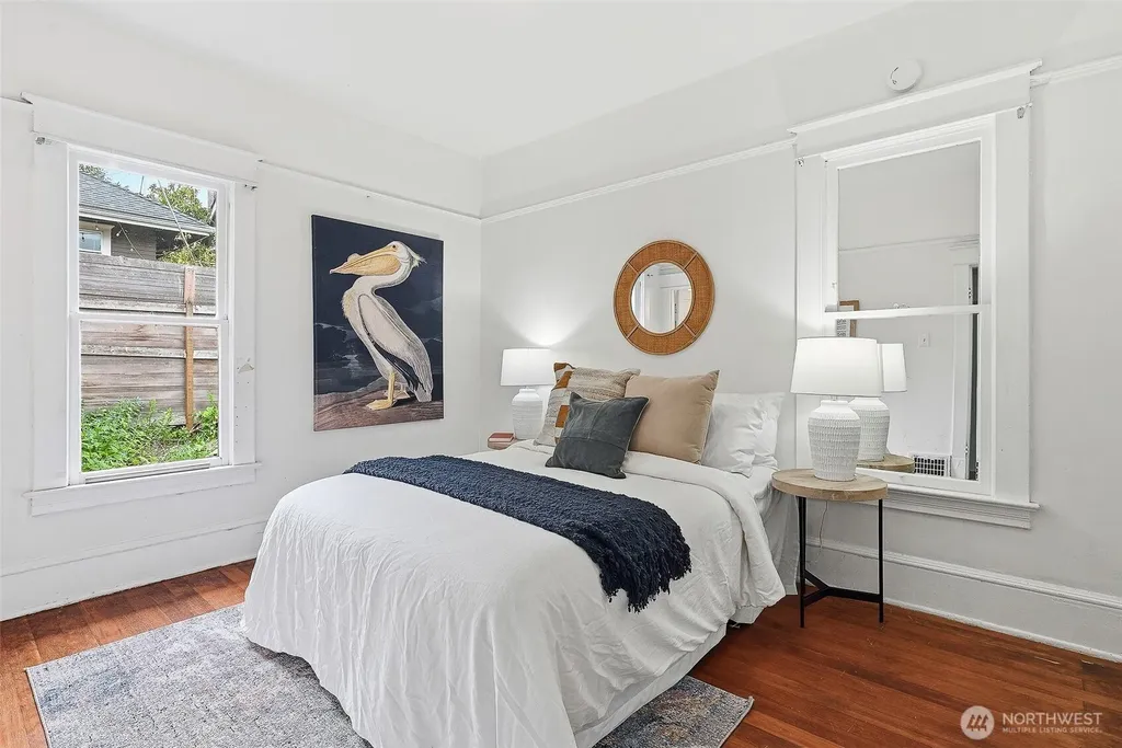 4651 1st Avenue NE Seattle WA 98105
