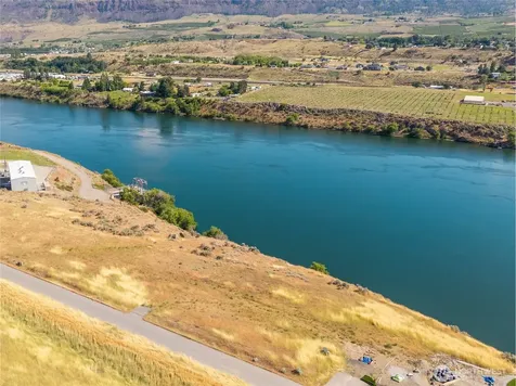 3180 SE Rivers Edge Court East Wenatchee WA 98802
