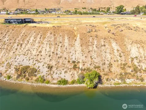 3180 SE Rivers Edge Court East Wenatchee WA 98802