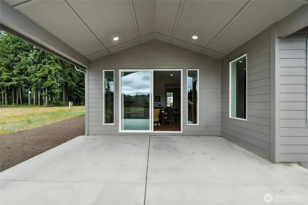 121 Gassman Road Castle Rock WA 98611