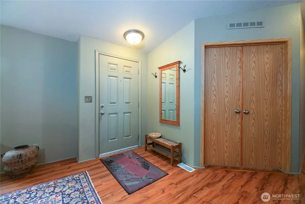 18927 Routon Lane Burlington WA 98223