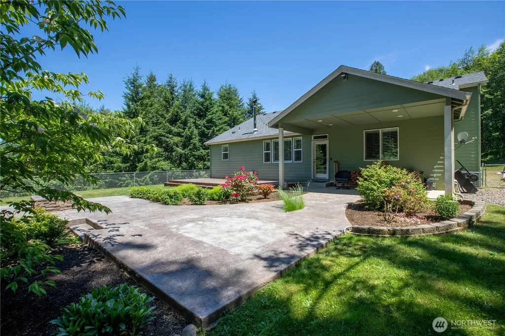 272 Trout Lakes Road Castle Rock WA 98611