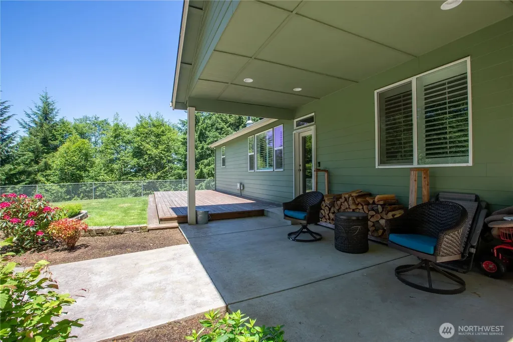 272 Trout Lakes Road Castle Rock WA 98611
