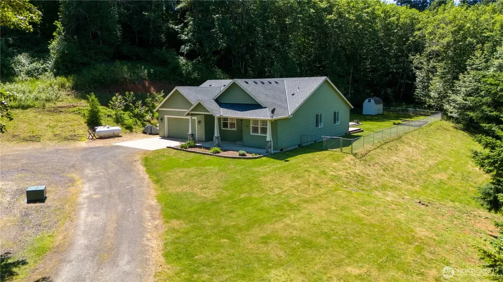 272 Trout Lakes Road Castle Rock WA 98611