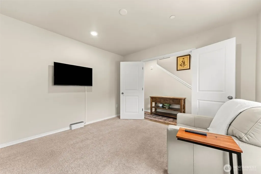 8794 Corona Court NE Lacey WA 98516