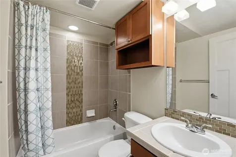 723 N 95th Street Seattle WA 98103