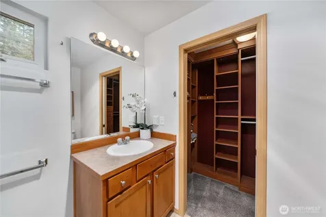 28221 241st Avenue SE Maple Valley WA 98038
