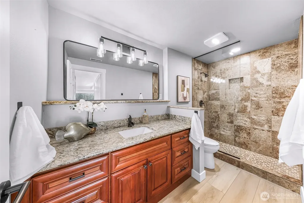 31259 E Lake Morton Drive SE Kent WA 98042