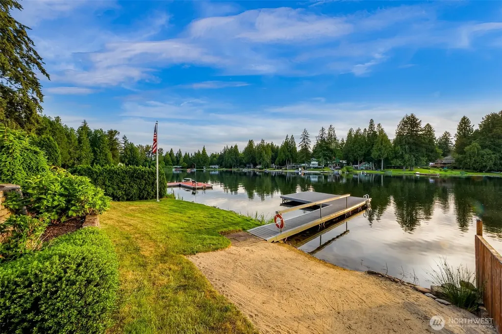 31259 E Lake Morton Drive SE Kent WA 98042