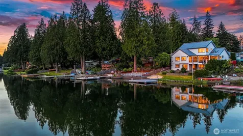 31259 E Lake Morton Drive SE Kent WA 98042