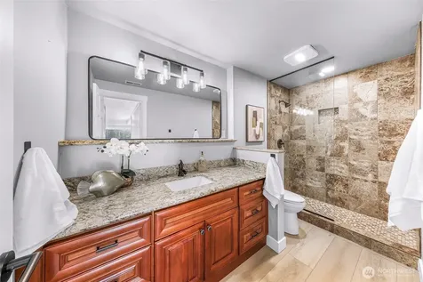 31259 E Lake Morton Drive SE Kent WA 98042