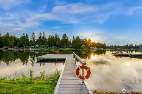 31259 E Lake Morton Drive SE Kent WA 98042