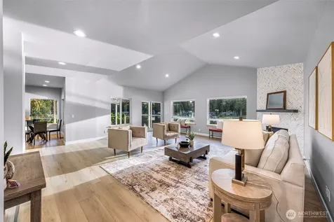 31259 E Lake Morton Drive SE Kent WA 98042