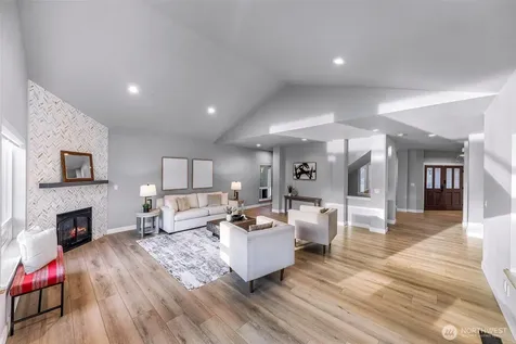 31259 E Lake Morton Drive SE Kent WA 98042
