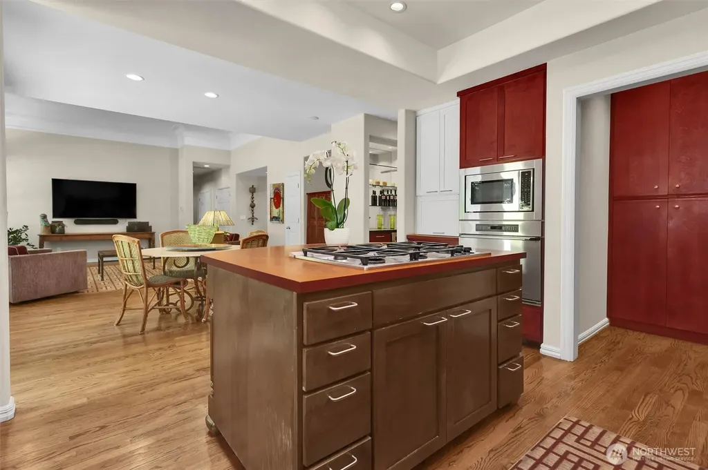 1434 108th Avenue NE Bellevue WA 98004