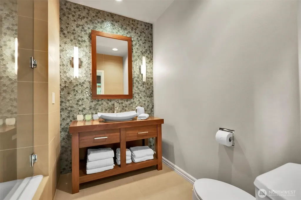 1434 108th Avenue NE Bellevue WA 98004