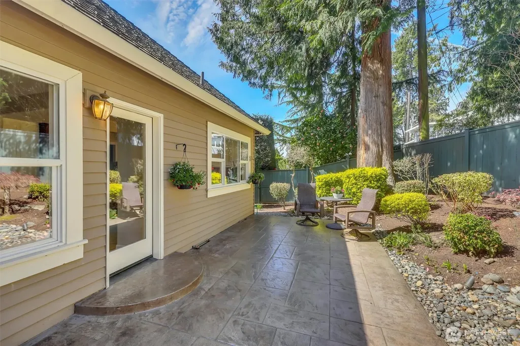 1434 108th Avenue NE Bellevue WA 98004