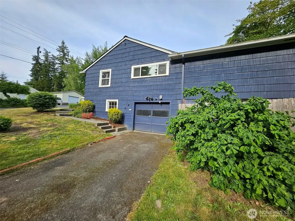 4123 NW Kennedy Drive Bremerton WA 98312
