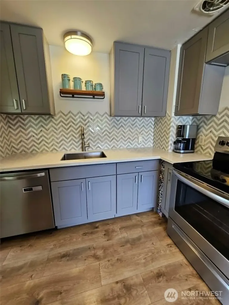 4123 NW Kennedy Drive Bremerton WA 98312