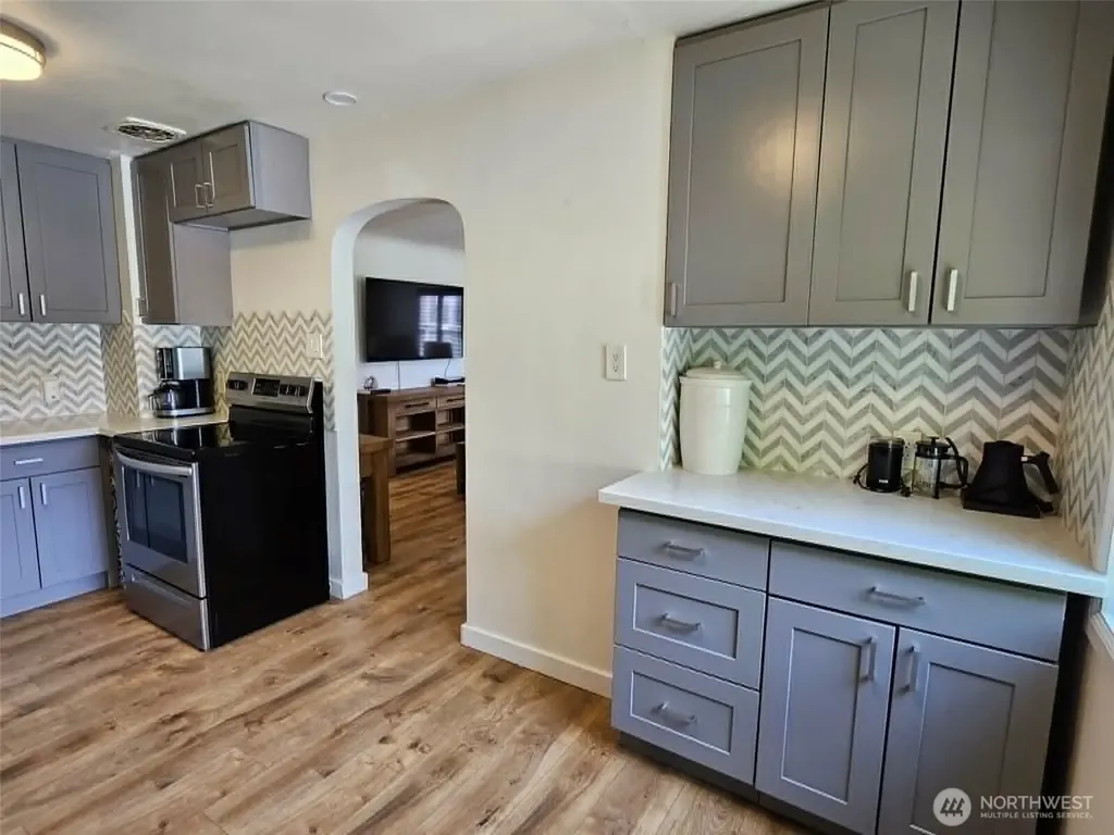 4123 NW Kennedy Drive Bremerton WA 98312