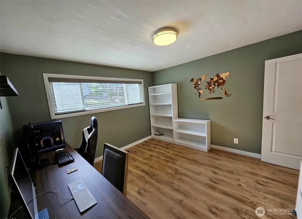 4123 NW Kennedy Drive Bremerton WA 98312