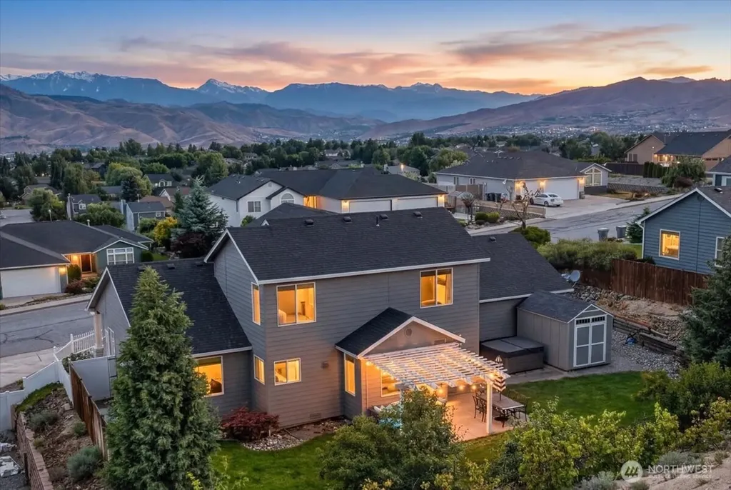1255 Wheatridge Drive East Wenatchee WA 98802